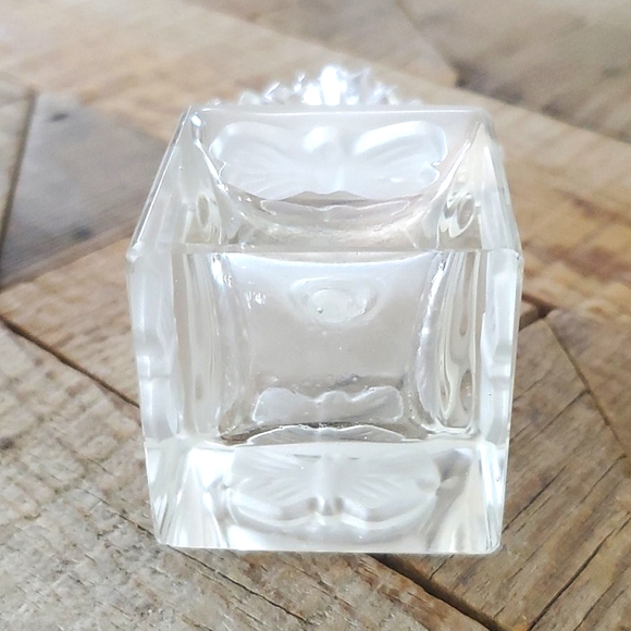 Vintage Silvestri Frosted Crystal Perfume Bottle - Picture 4 of 8